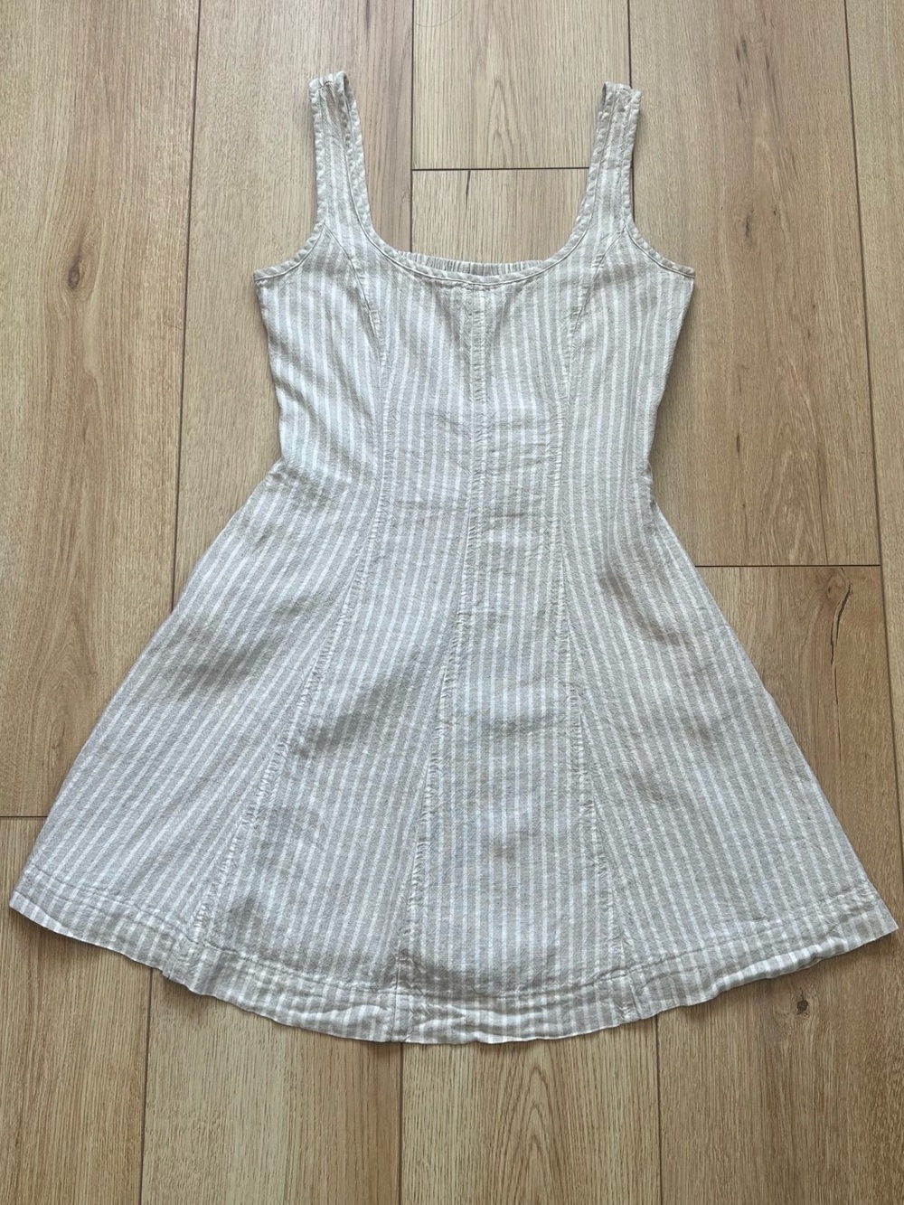 Universal Thread Neutral Textured Smocked Top in Cream